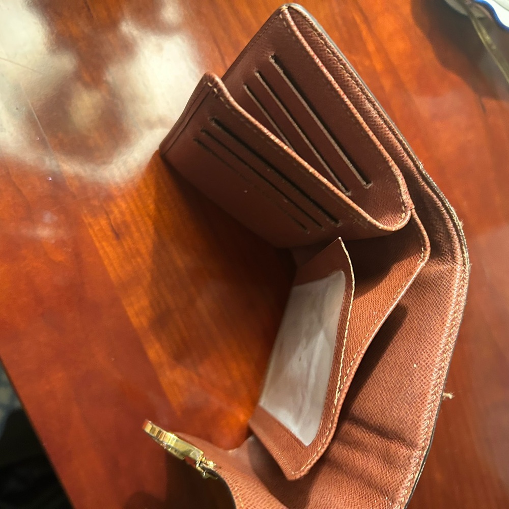 Louis Vuitton Monogram Wallet - Picture 8 of 9